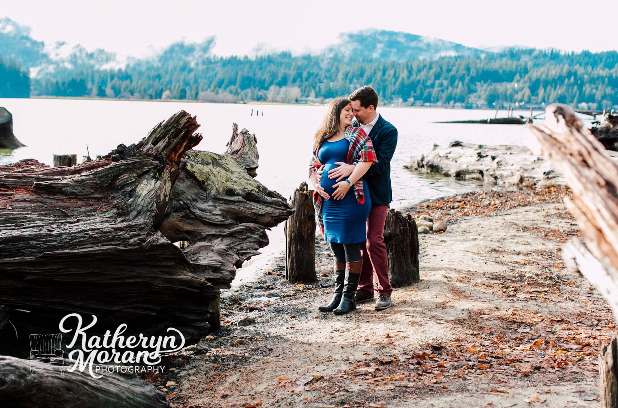 North Lake Whatcom Bellingham Family Maternity Engagement Photographer Katheryn Moran Photography