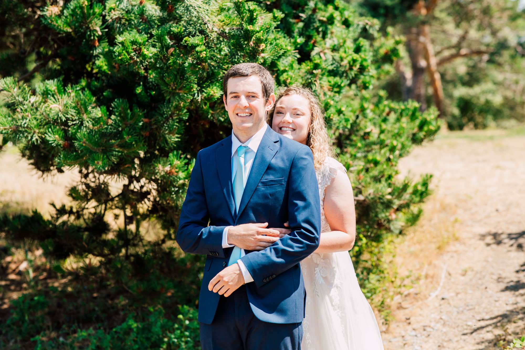 Professional Wedding Photographer Katheryn Moran Beautiful Backyard Wedding Point Roberts WA