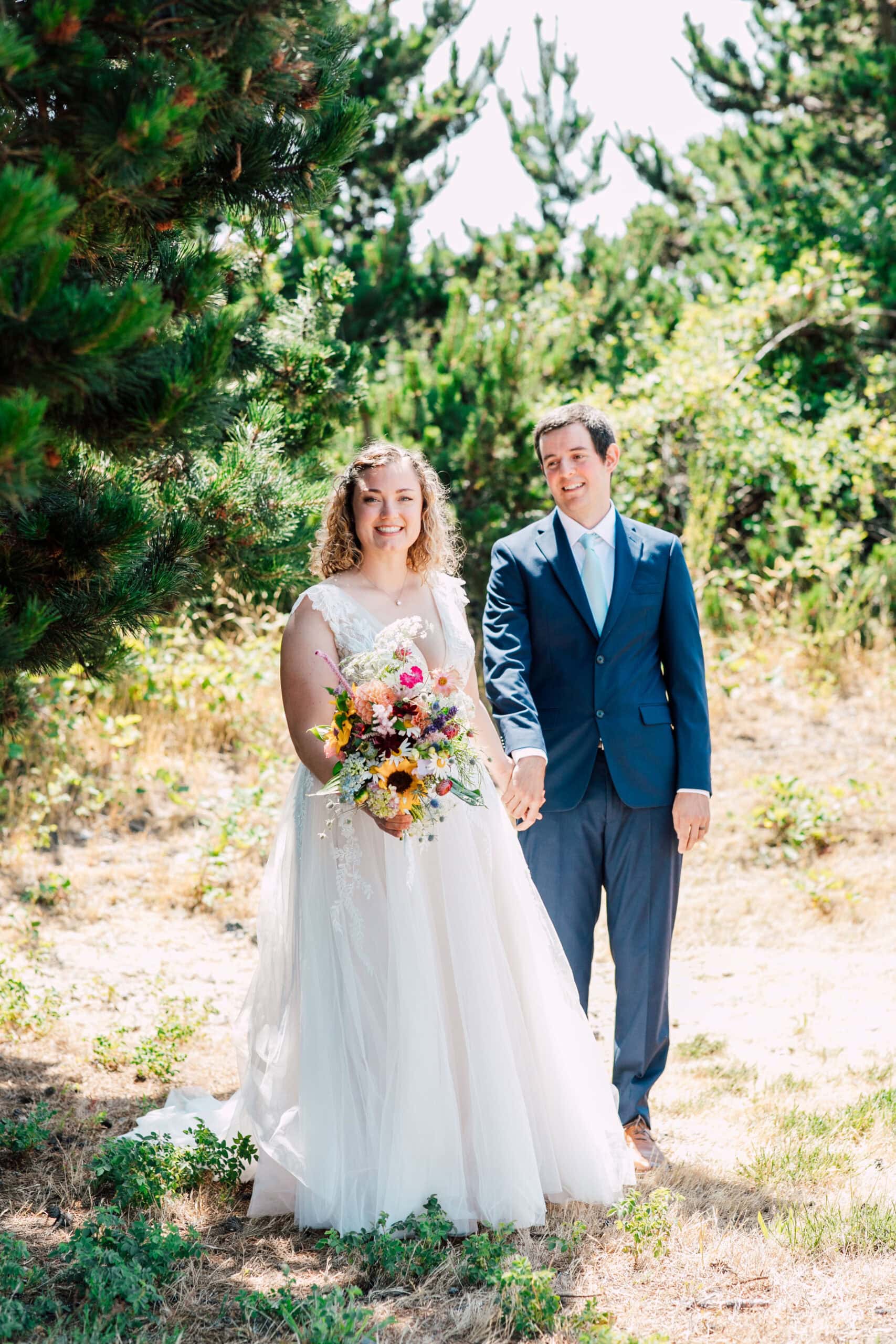 Professional Wedding Photographer Katheryn Moran Beautiful Backyard Wedding Point Roberts WA