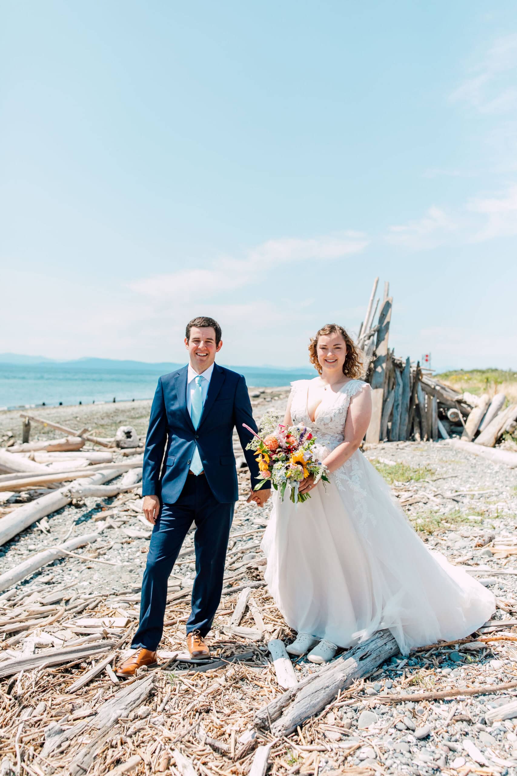 Professional Wedding Photographer Katheryn Moran Beautiful Backyard Wedding Point Roberts WA