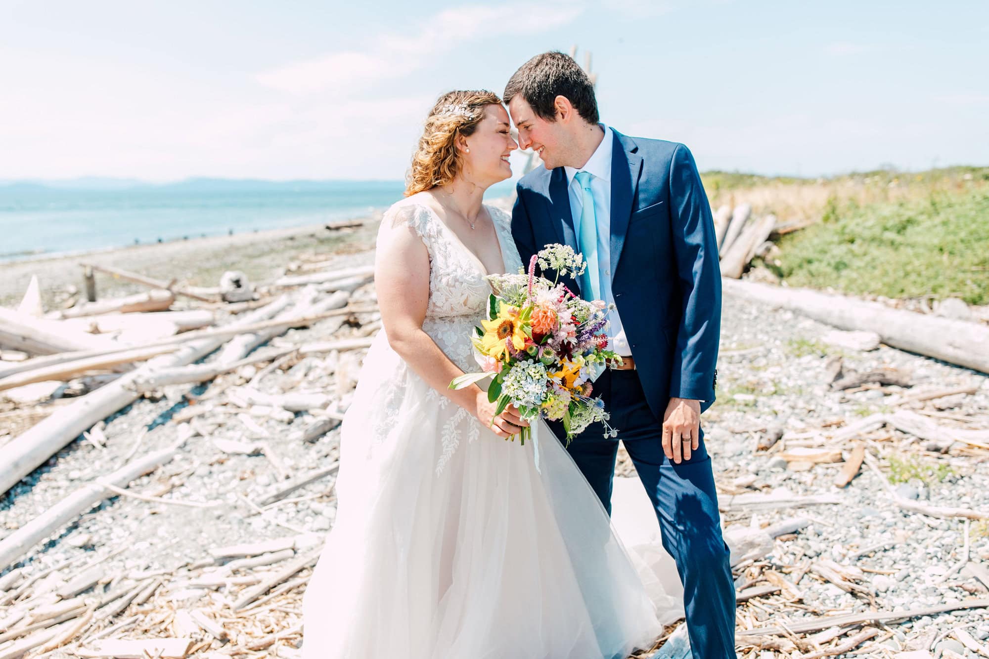 Professional Wedding Photographer Katheryn Moran Beautiful Backyard Wedding Point Roberts WA