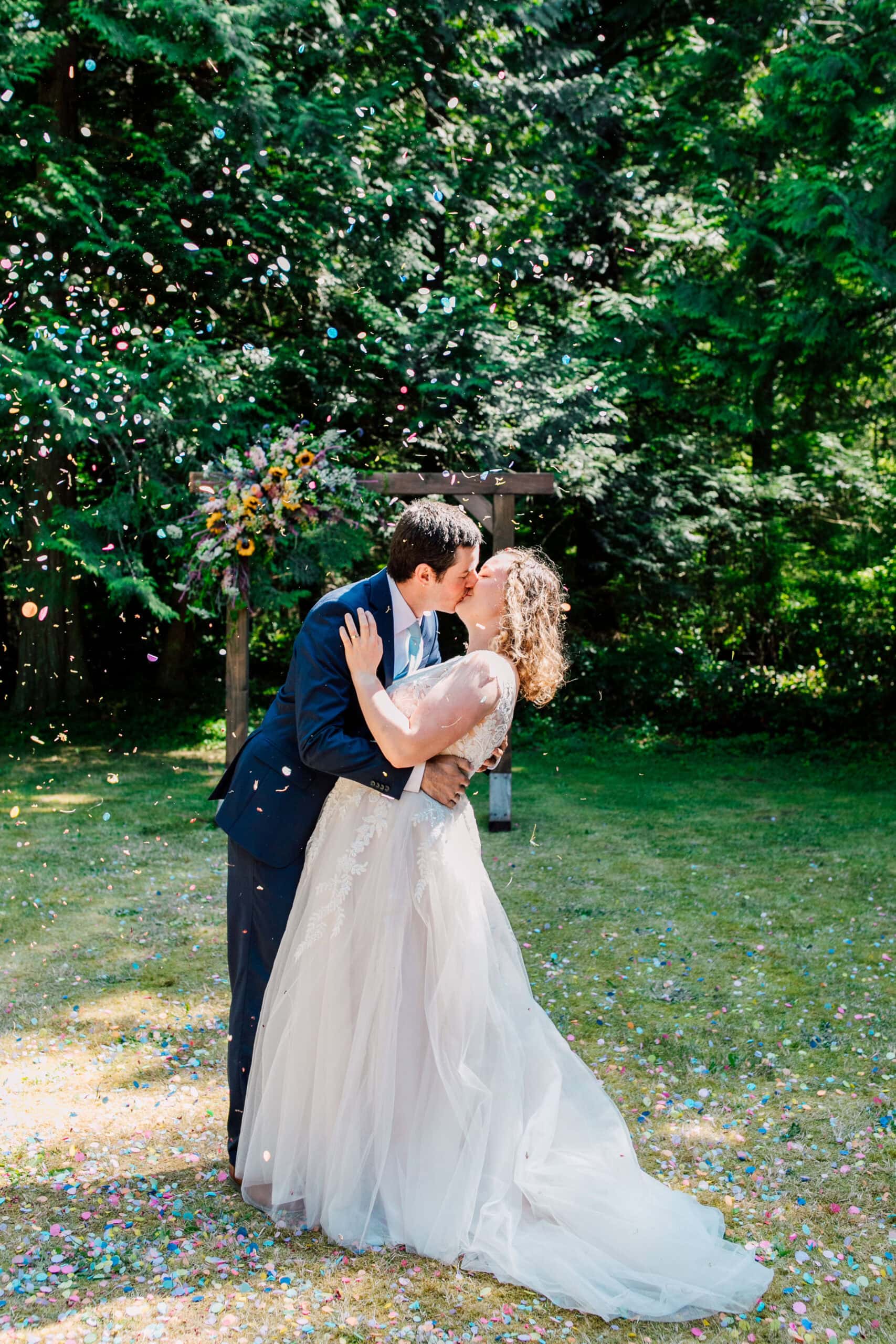 Professional Wedding Photographer Katheryn Moran Beautiful Backyard Wedding Point Roberts WA