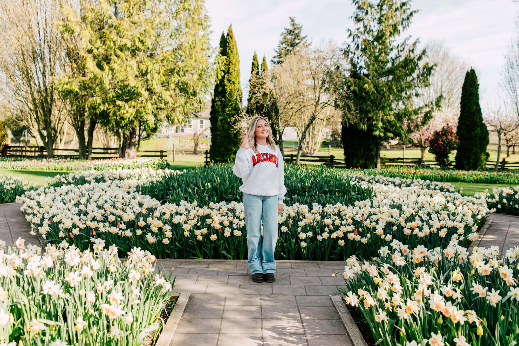 Bellingham Professional Photographer Graduation Photos Roozengaarde Tulip Festival