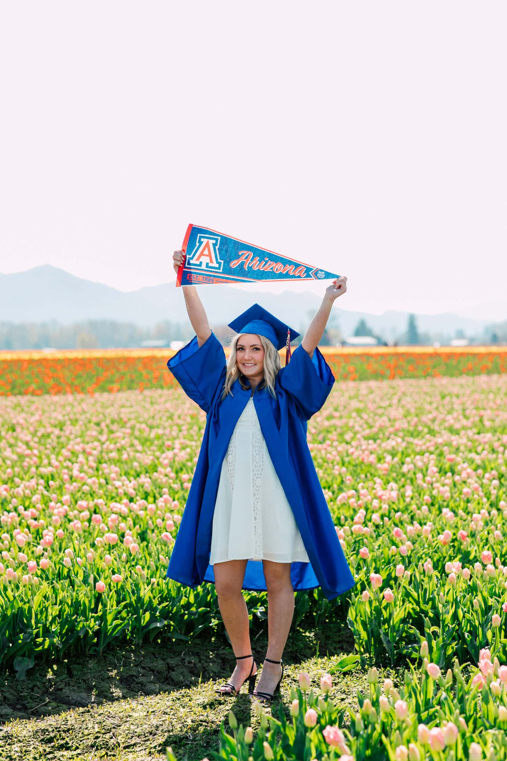 Bellingham Professional Photographer Graduation Photos Roozengaarde Tulip Festival