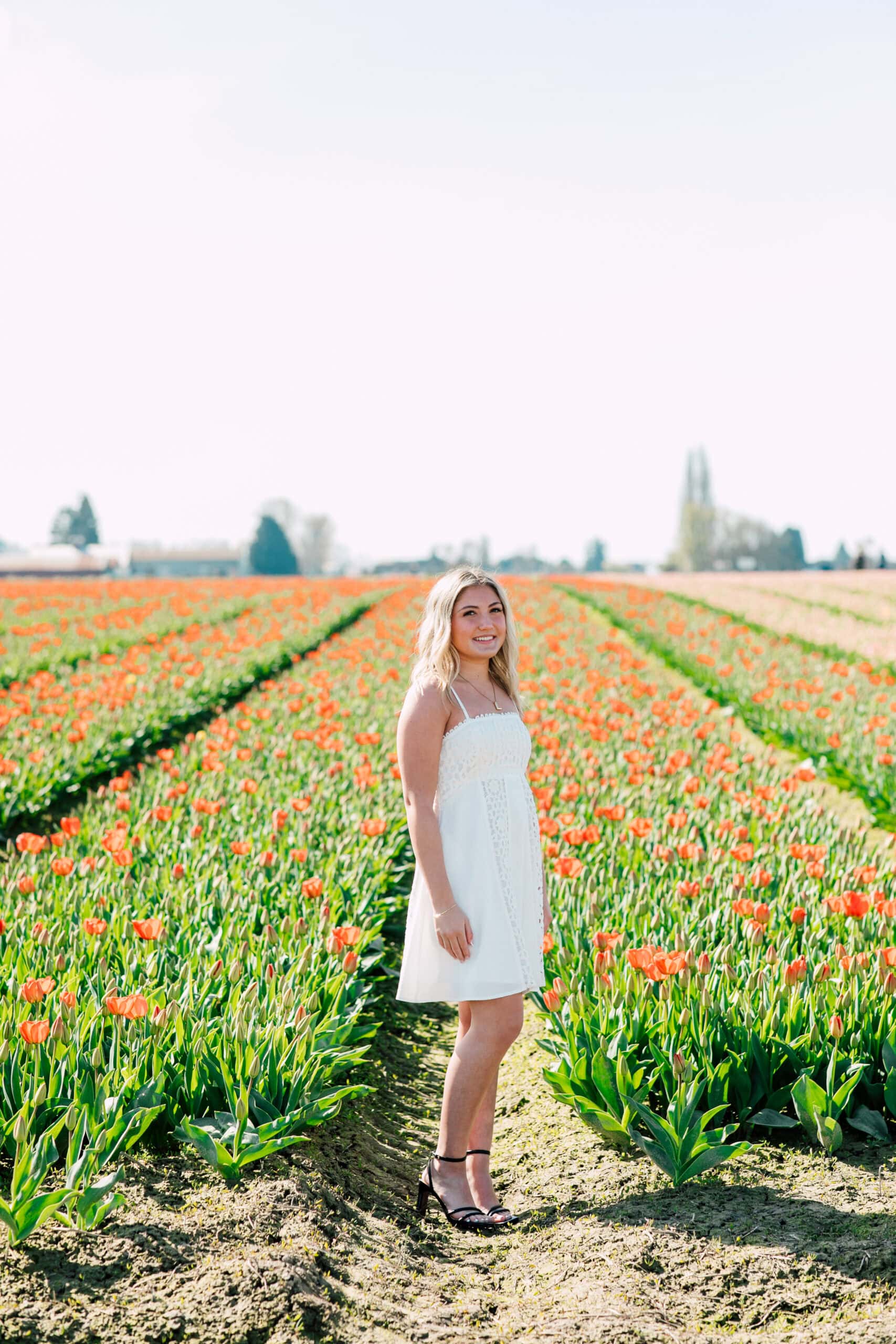 Bellingham Professional Photographer Graduation Photos Roozengaarde Tulip Festival